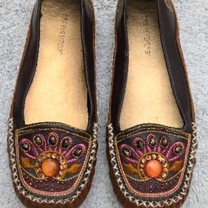 Predictions Brown Beaded Slip-On Southwestern Moccasin Bohemian Flats Sz 6